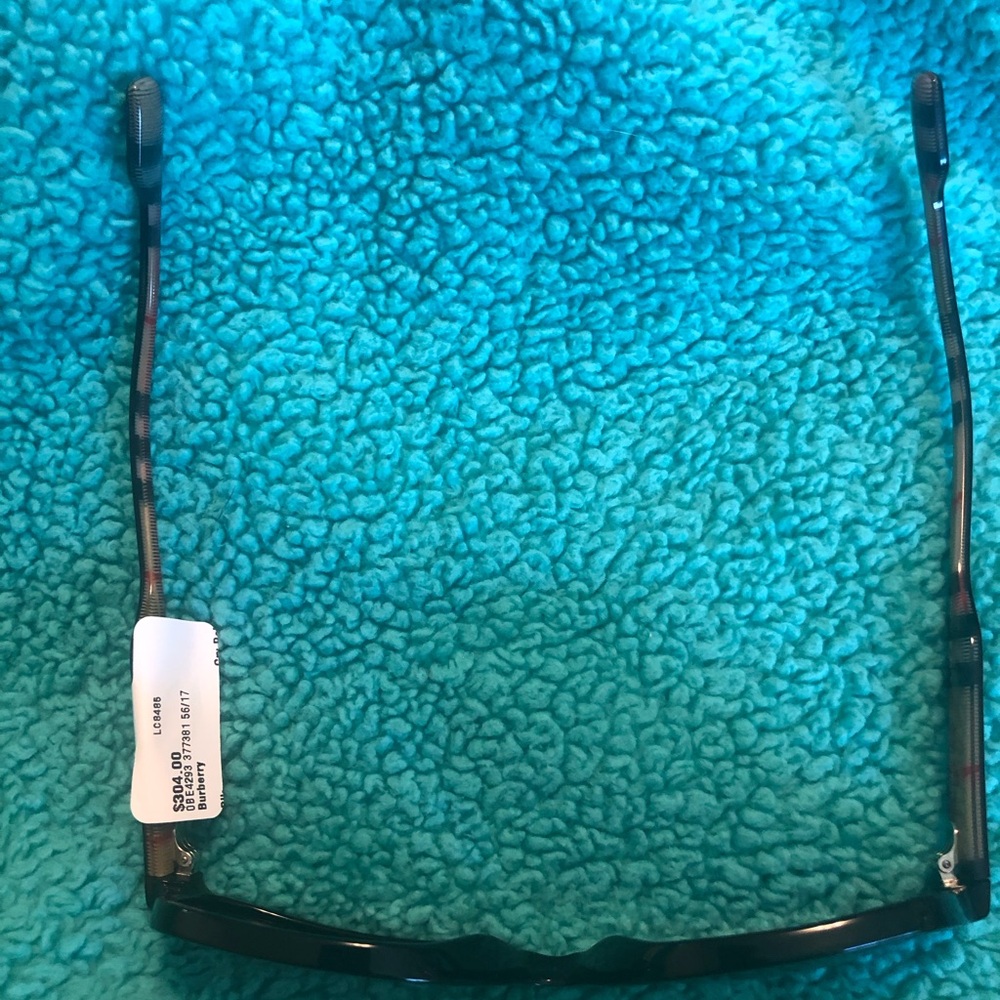 Burberry Black  Sunglasses - Picture 8 of 11